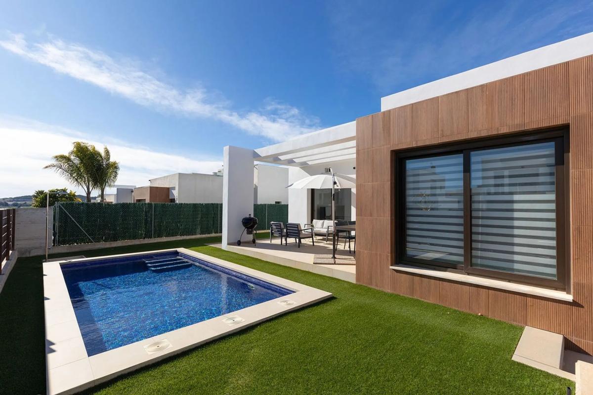 Venta de chalet independiente en Calle Cocotero, Orihuela
 photo 3
