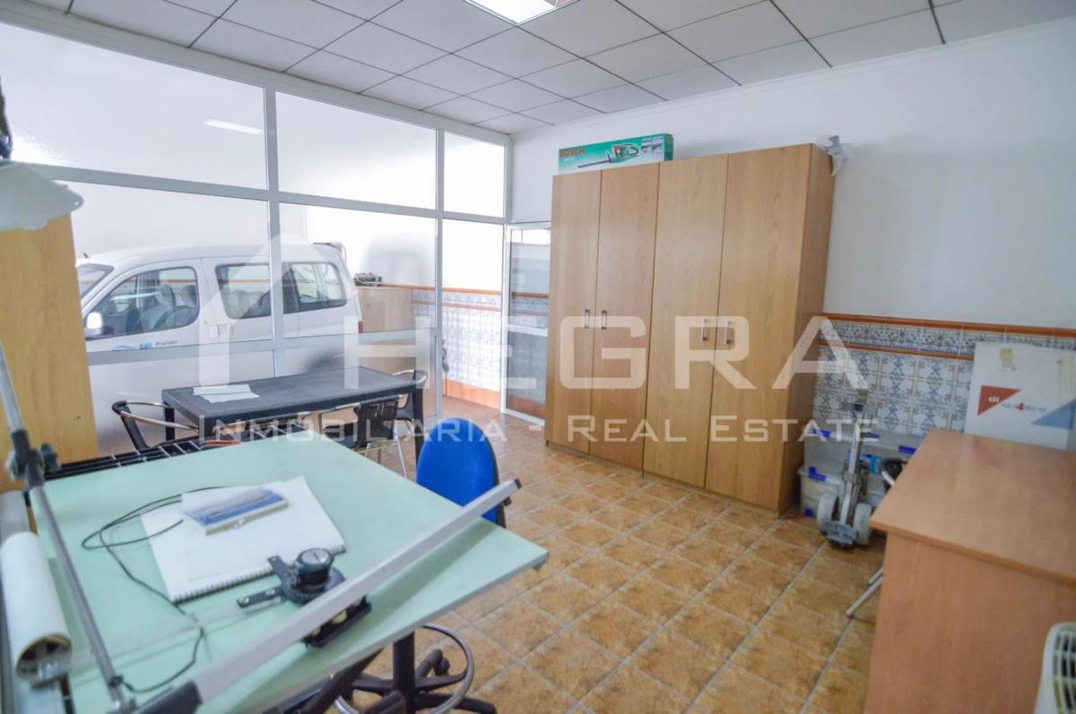 Продажа отдельного шале в  Calle Carmen, 38, Ориуэла photo 4