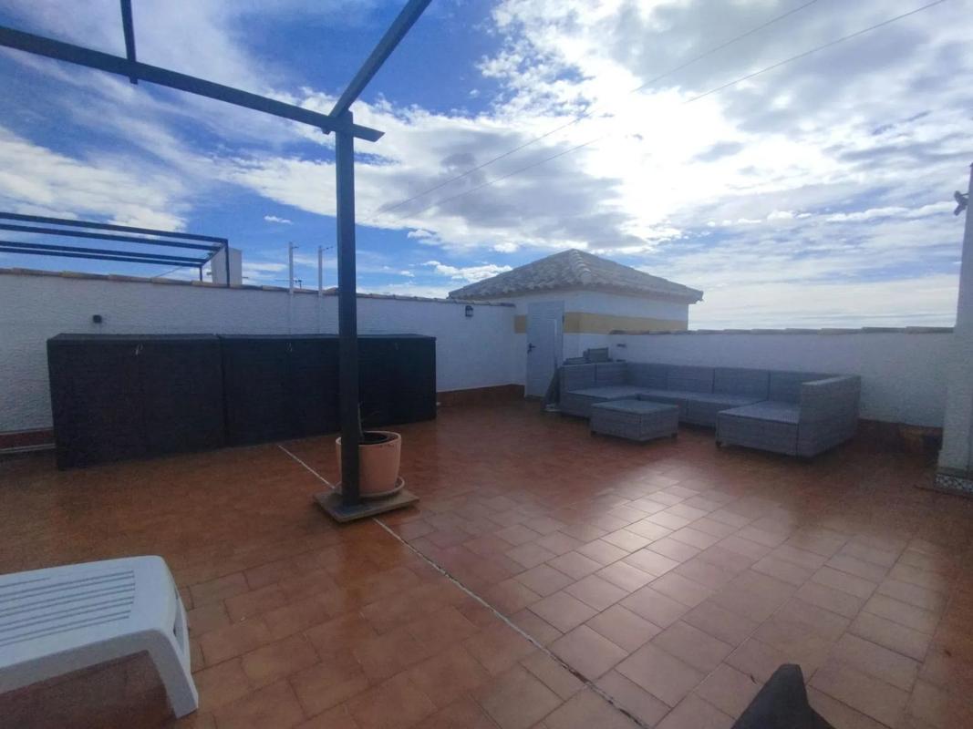 Sale of independent chalet in Desamparados-Hurchillo-Torremendo, Orihuela
 photo 2