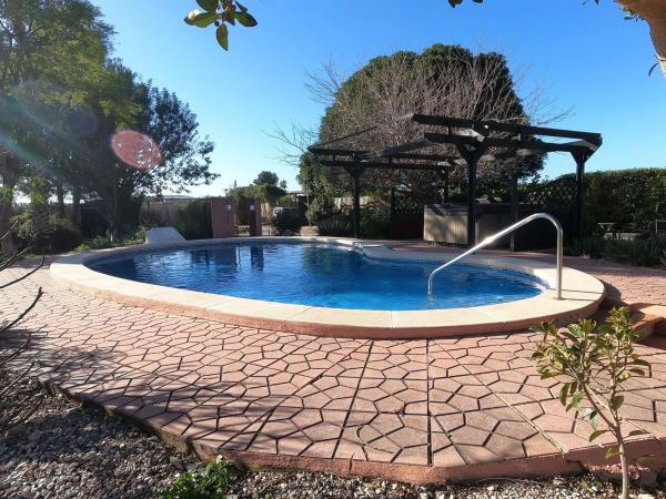 Chalet independiente en venta en Calle Virgen del Pilar, 18, Orihuela
 photo 2