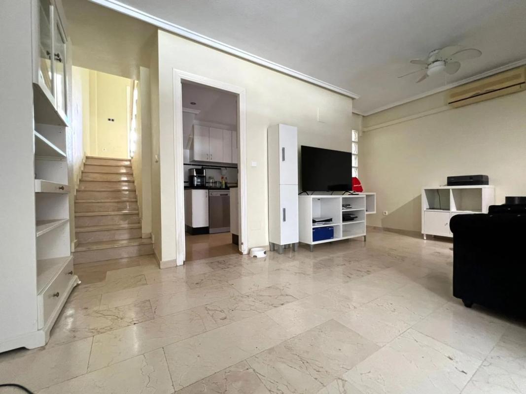Venta de chalet adosado en  Calle O , Orihuela photo 4