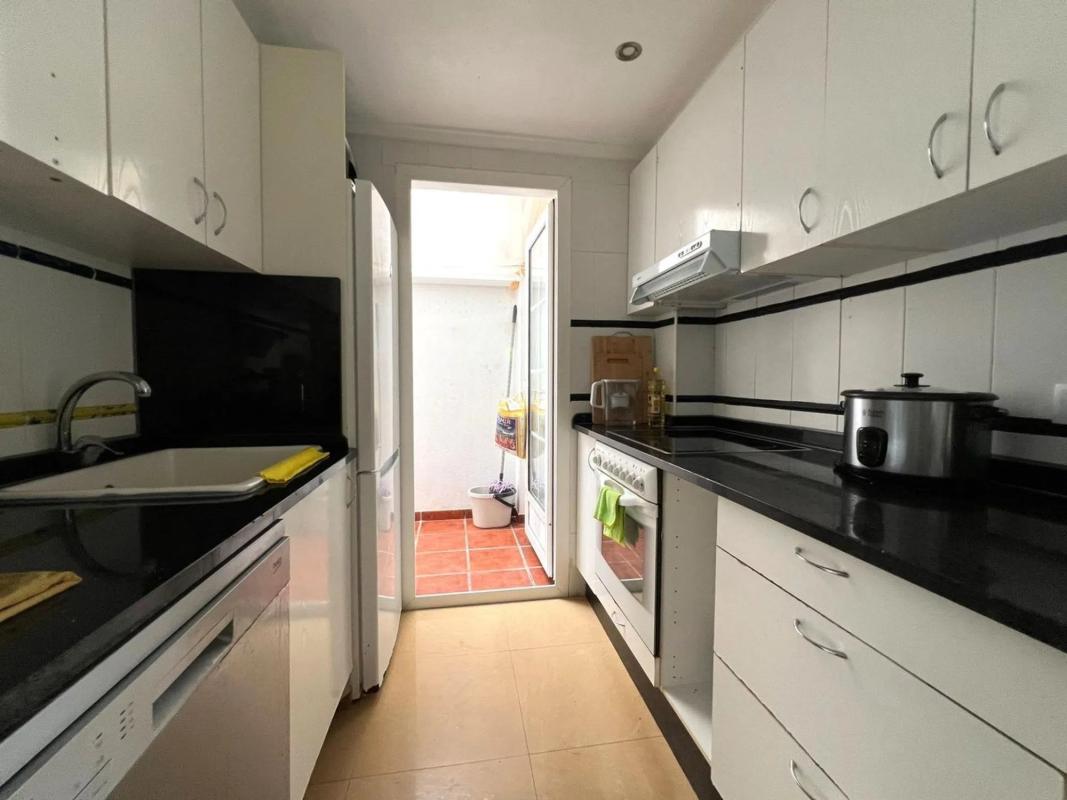 Venta de chalet adosado en  Calle O , Orihuela photo 5