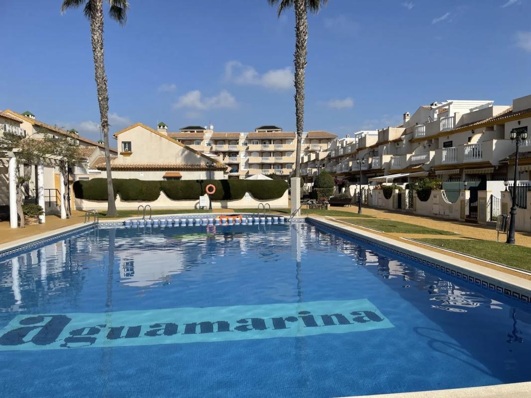 Venta de chalet adosado en Calle Aire , Orihuela photo 4