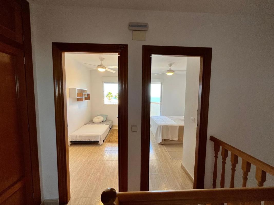 Venta de chalet adosado en  Avenida de las Adelfas, 230 , Orihuela photo 4