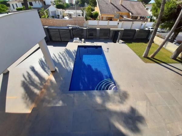 Independent chalet for sale in Barrio Campoamor, Orihuela
 photo 3