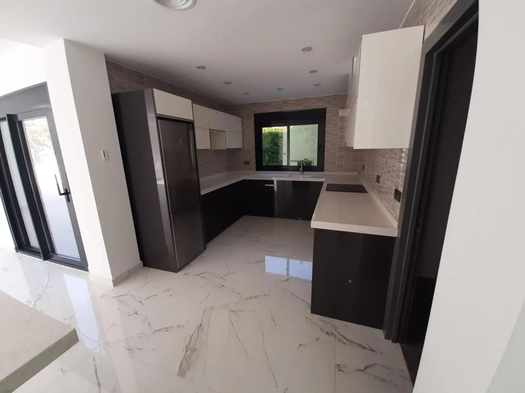 Sale of independent chalet in Barrio Campoamor, Orihuela
photo 5