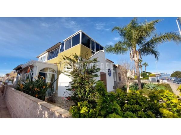Chalet wolnostojący na sprzedaż w  Avenida de California, Orihuela photo 1