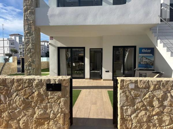 Sprzedaż mieszkania w Urbanització Pau 20 Villa Rosa Camp, Orihuela
photo 1