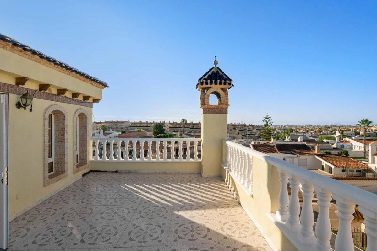 Продажа отдельного шале в Barrio La Chismosa, Ориуэла photo 4