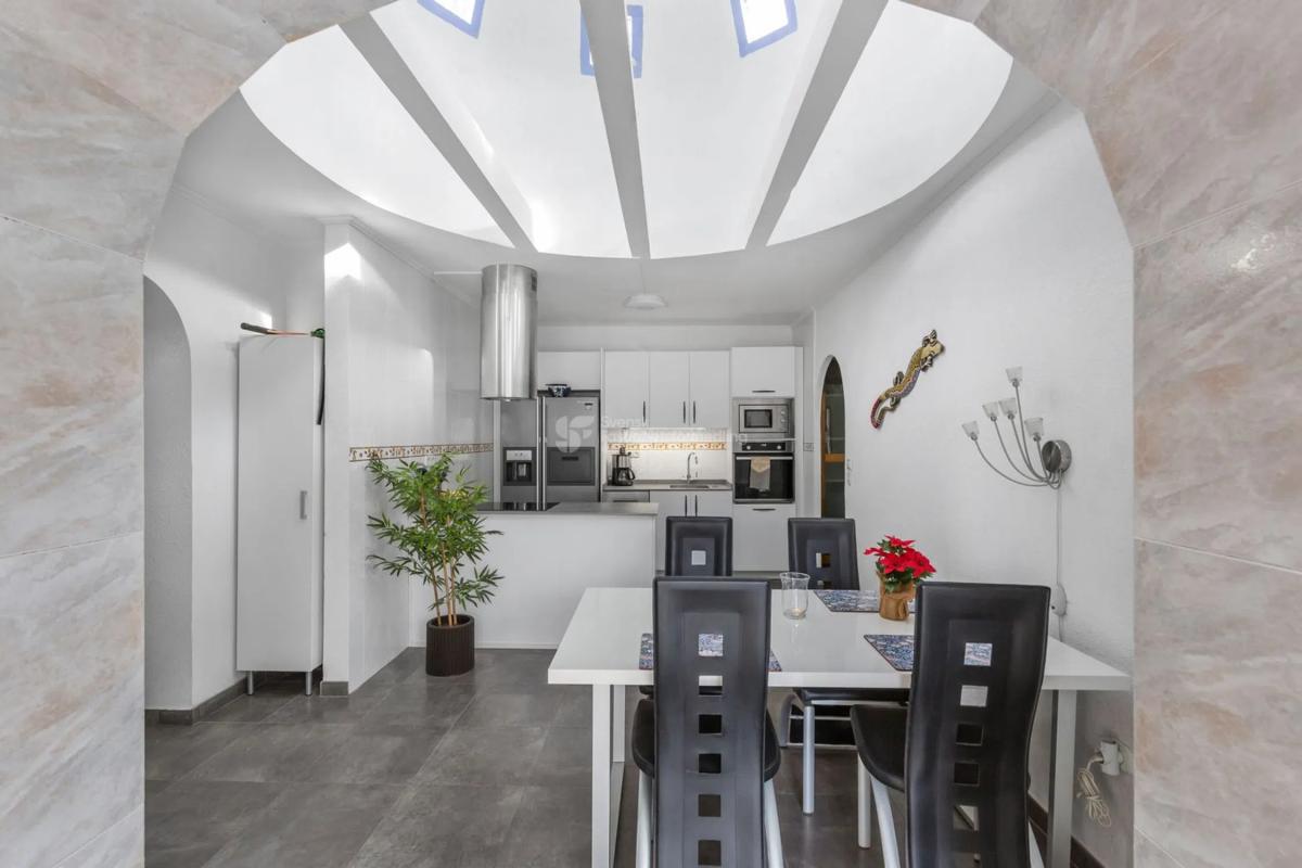 Properties for sale and rent in Spain photo 2