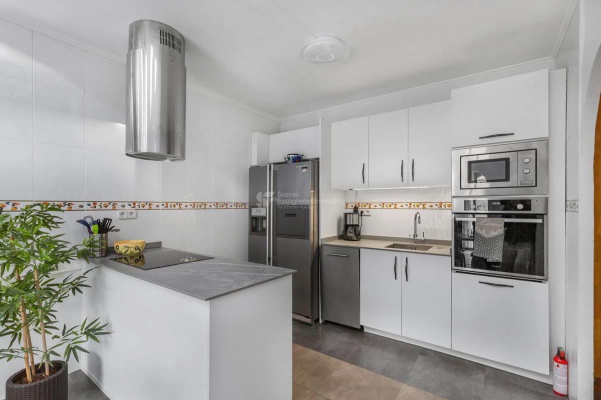 Properties for sale and rent in Spain photo 4