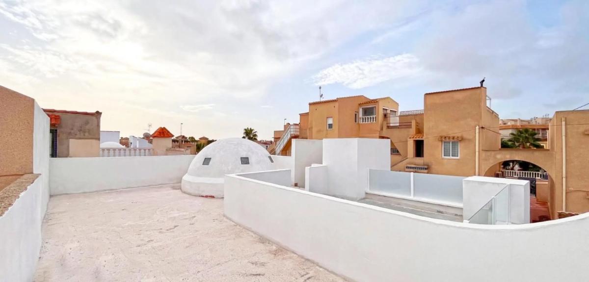 Sale of independent chalet in Barrio La Chismosa, Orihuela
photo 2