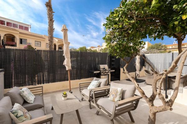 Venta de piso en Calle del Gorrion, Orihuela
 photo 1