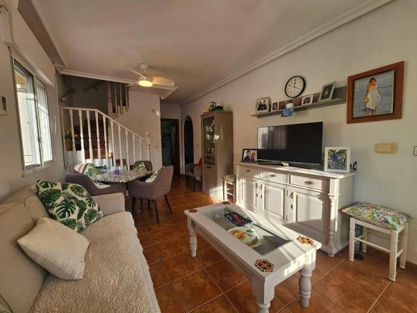 Chalet pareado en calle Almohabenos photo 1