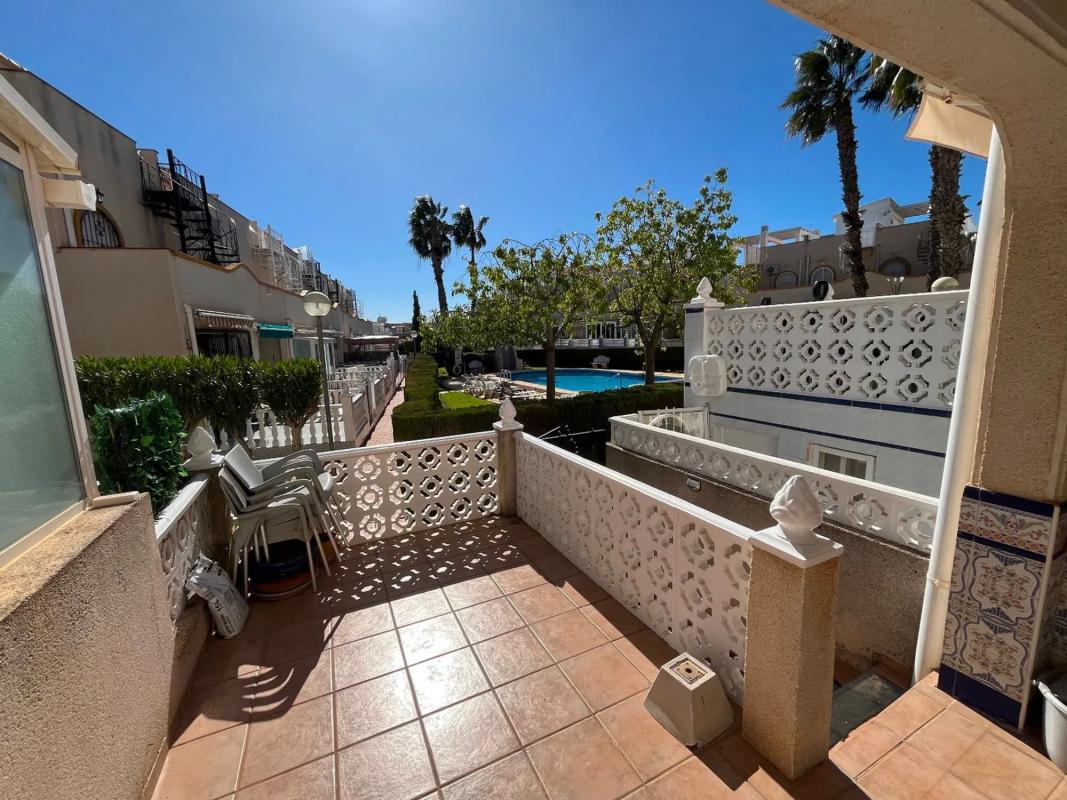 Venta de chalet independiente en Barrio La Florida, Orihuela
photo 3
