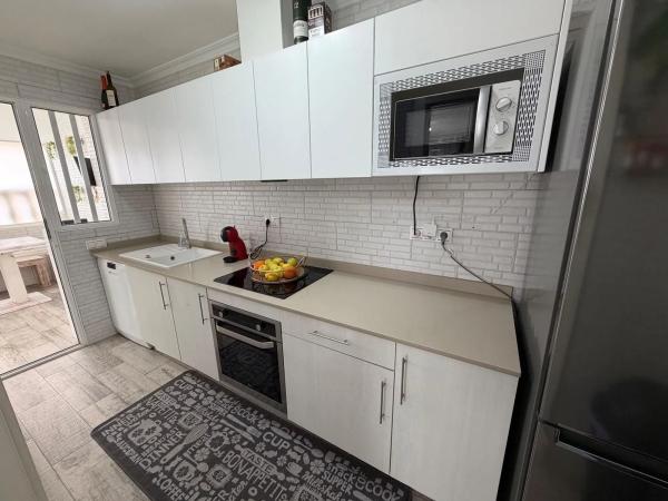 Chalet adosado en venta en  Barrio La Zenia , Orihuela photo 3