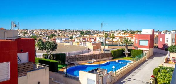 Chalet pareado en calle Azores, 10 photo 1