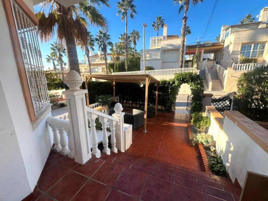 Venta de chalet adosado en  Barrio Las Filipinas , Orihuela photo 2