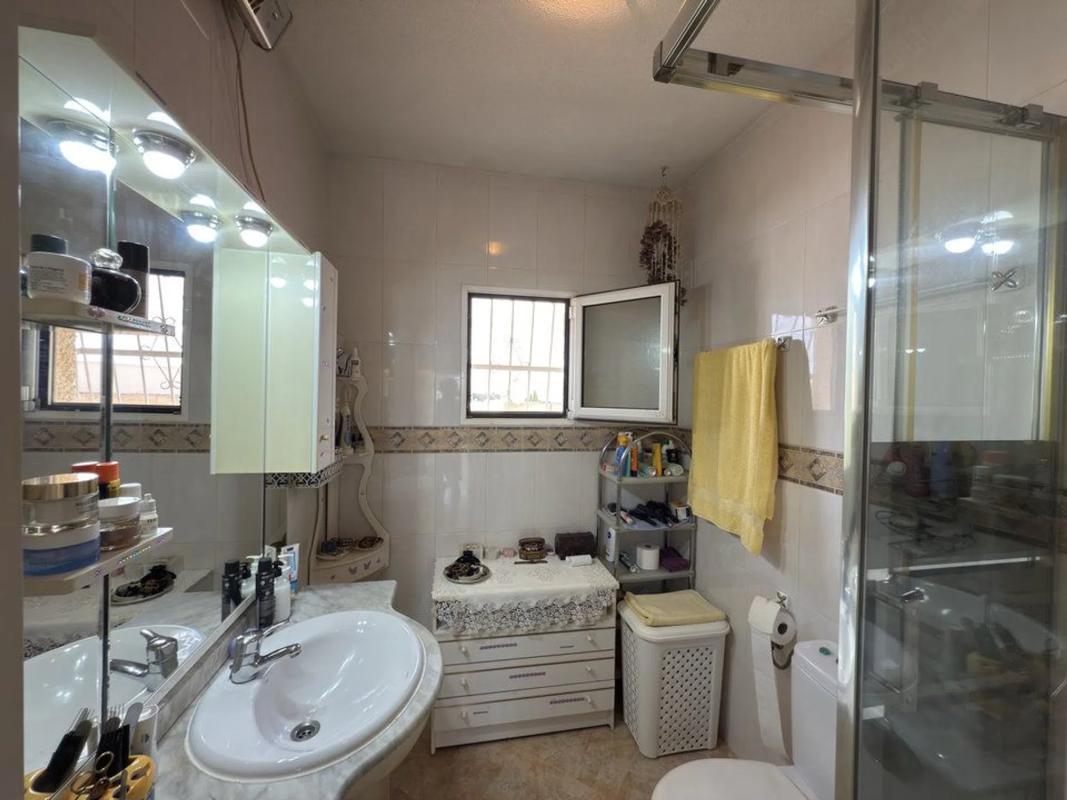 Sale of independent chalet in Calle Bermudas, 10, Orihuela
photo 2