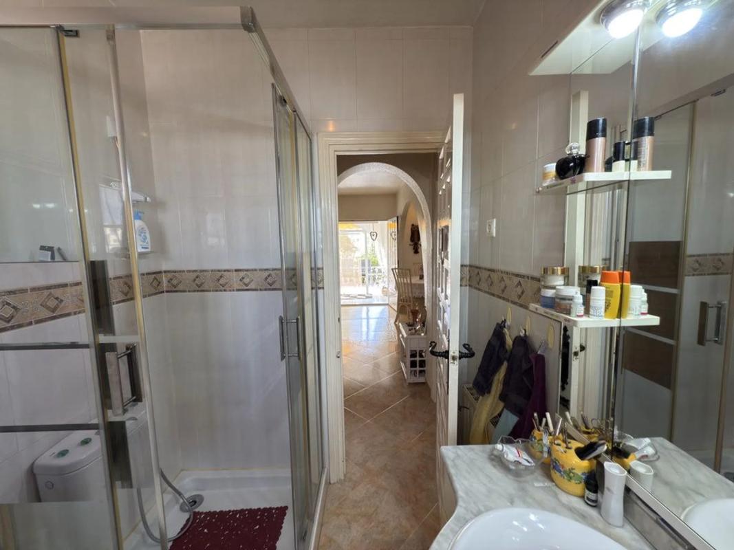 Sale of independent chalet in Calle Bermudas, 10, Orihuela
photo 3