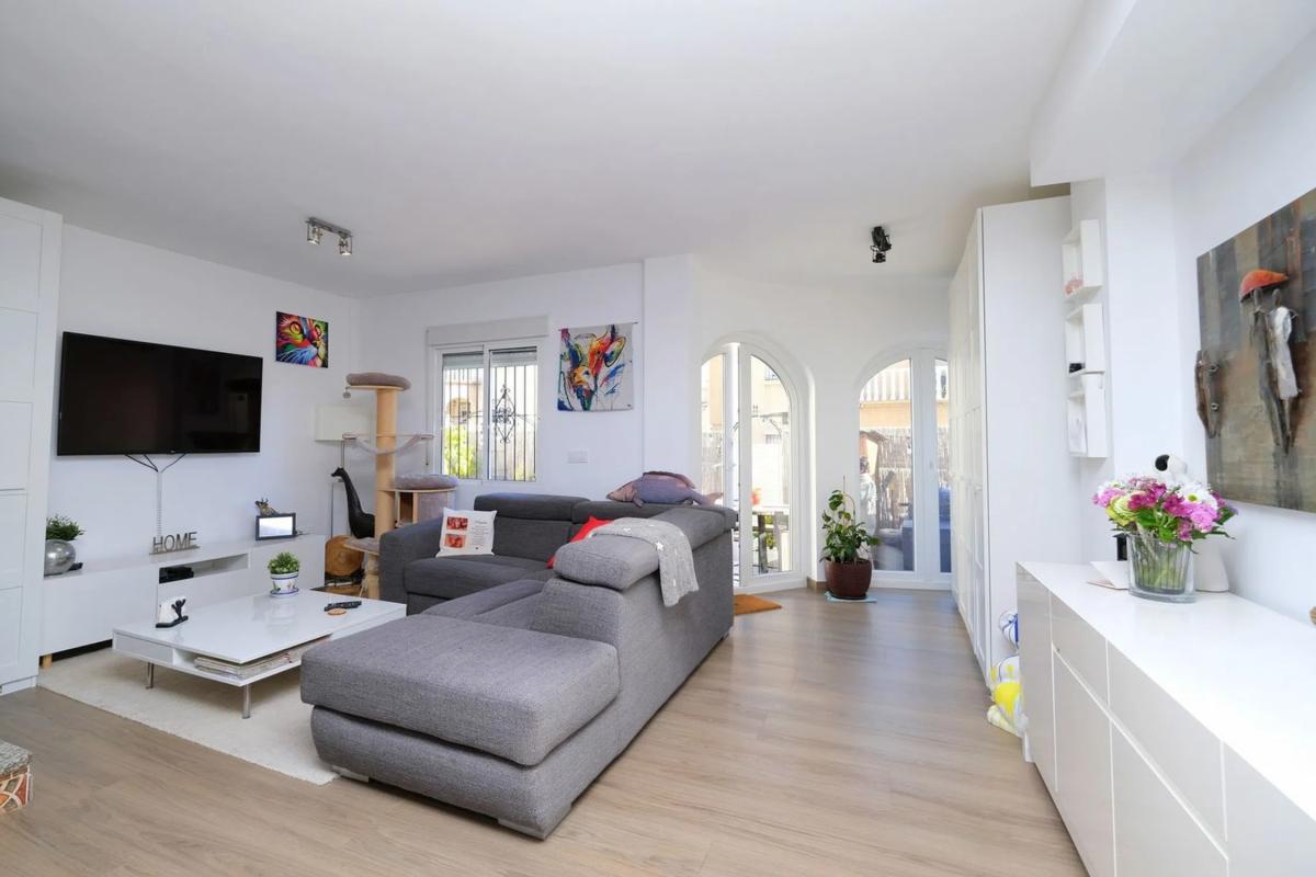 Venta de chalet adosado en  Barrio Las Filipinas , Orihuela photo 3