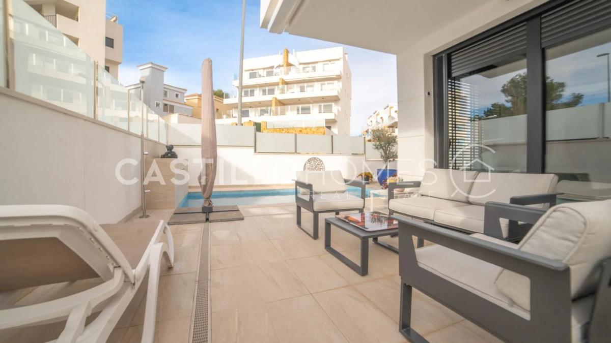 Sale of independent chalet in Calle Puig Mayor, 6, Orihuela
photo 1