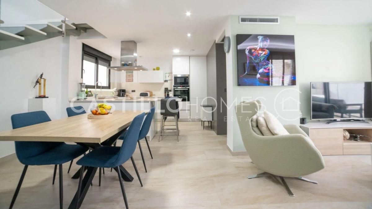 Sale of independent chalet in Calle Puig Mayor, 6, Orihuela
photo 2