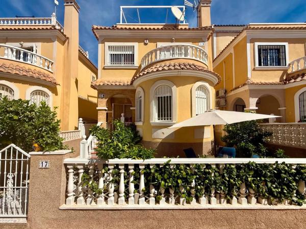 Independent chalet for sale in Carretera San Miguel de Salinas, Orihuela
 photo 1