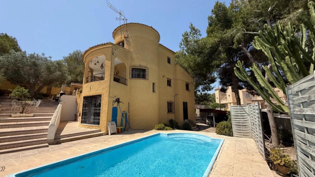 Sale of independent chalet in Barrio Las Filipinas, Orihuela
 photo 4