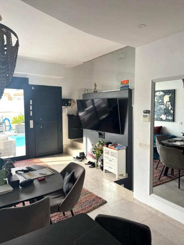 Venta de chalet adosado en  Calle Azores , Orihuela photo 2