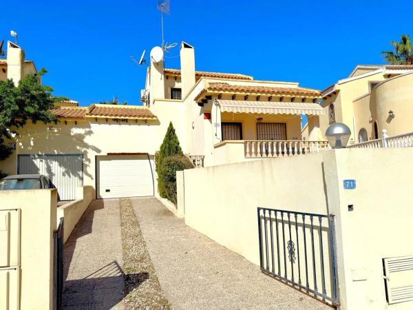 Independent chalet for sale in Avenida Ramblas de Oleza, Orihuela
 photo 1