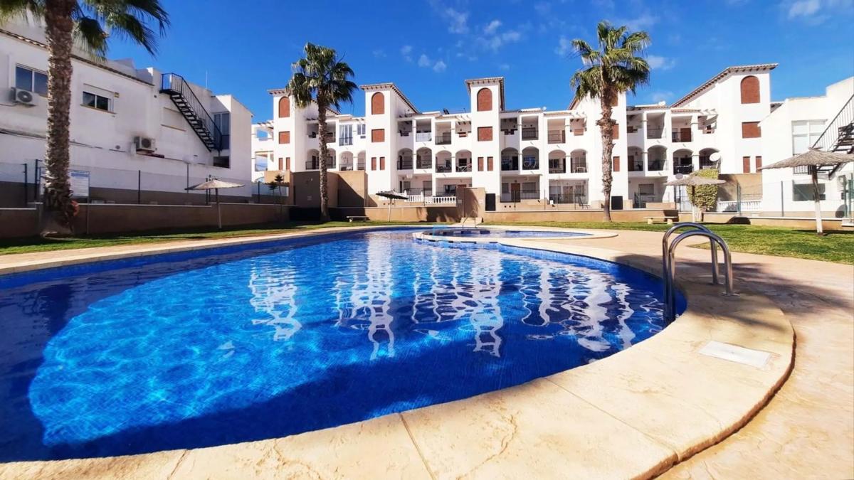 Venta de piso en Barrio Los Balcones y los Altos, Orihuela
 photo 2