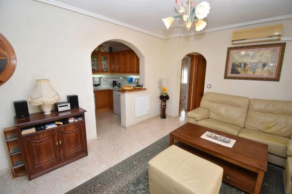 Chalet adosado en venta en  Barrio Los Balcones y los Altos , Orihuela photo 2