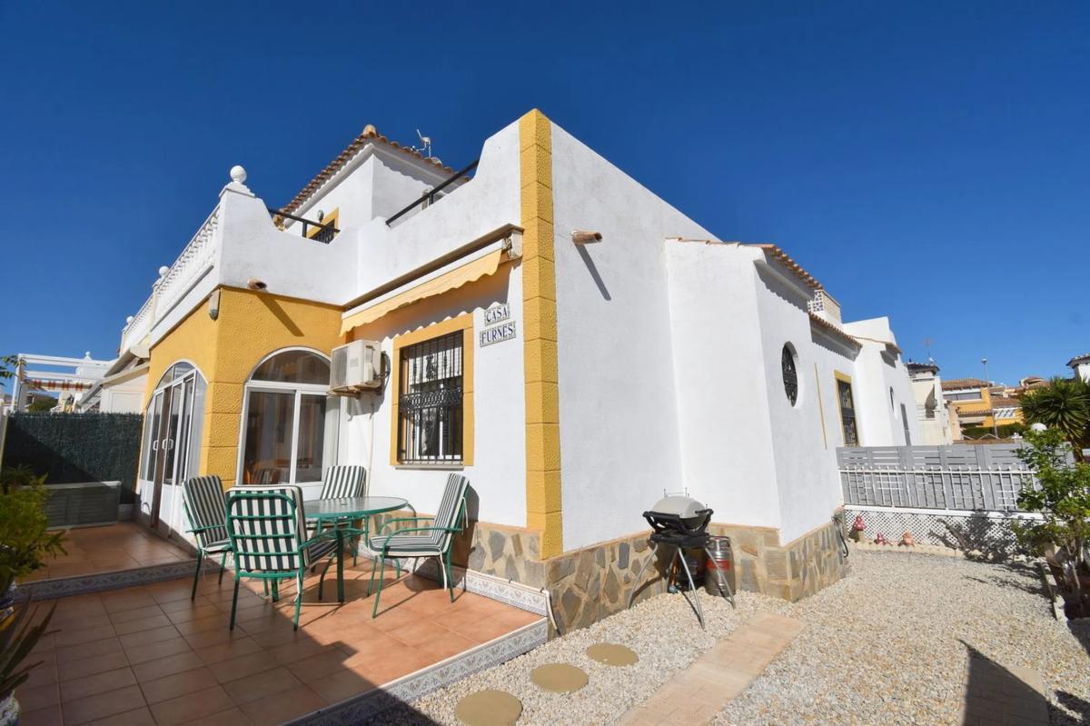 Продажа таунхауса в Barrio Los Balcones y los Altos , Ориуэла photo 4