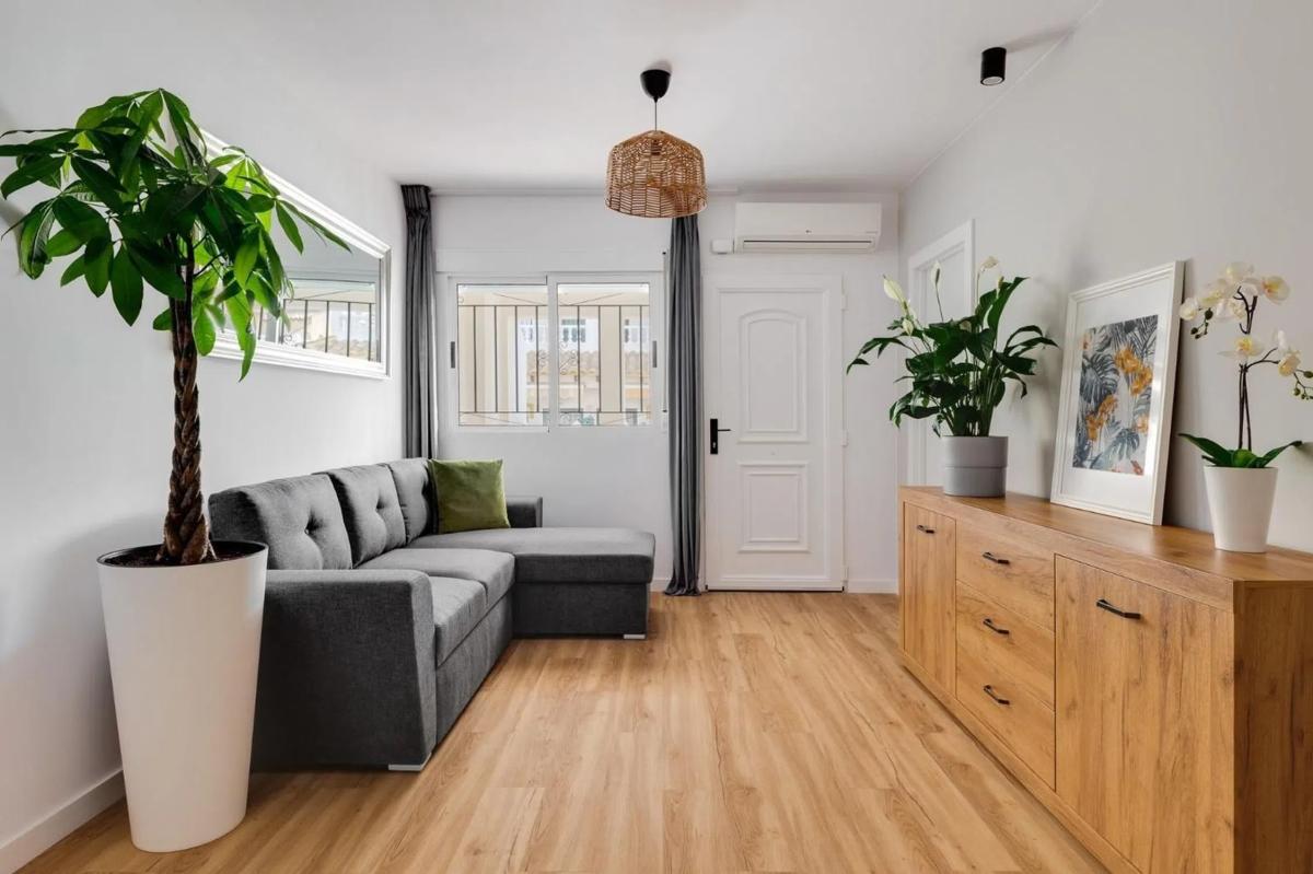 Sale of independent chalet in Barrio Los Balcones y los Altos, Orihuela
 photo 2
