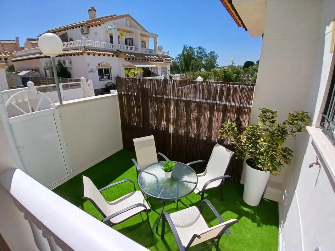 Sale of independent chalet in Barrio Los Balcones y los Altos, Orihuela
 photo 5