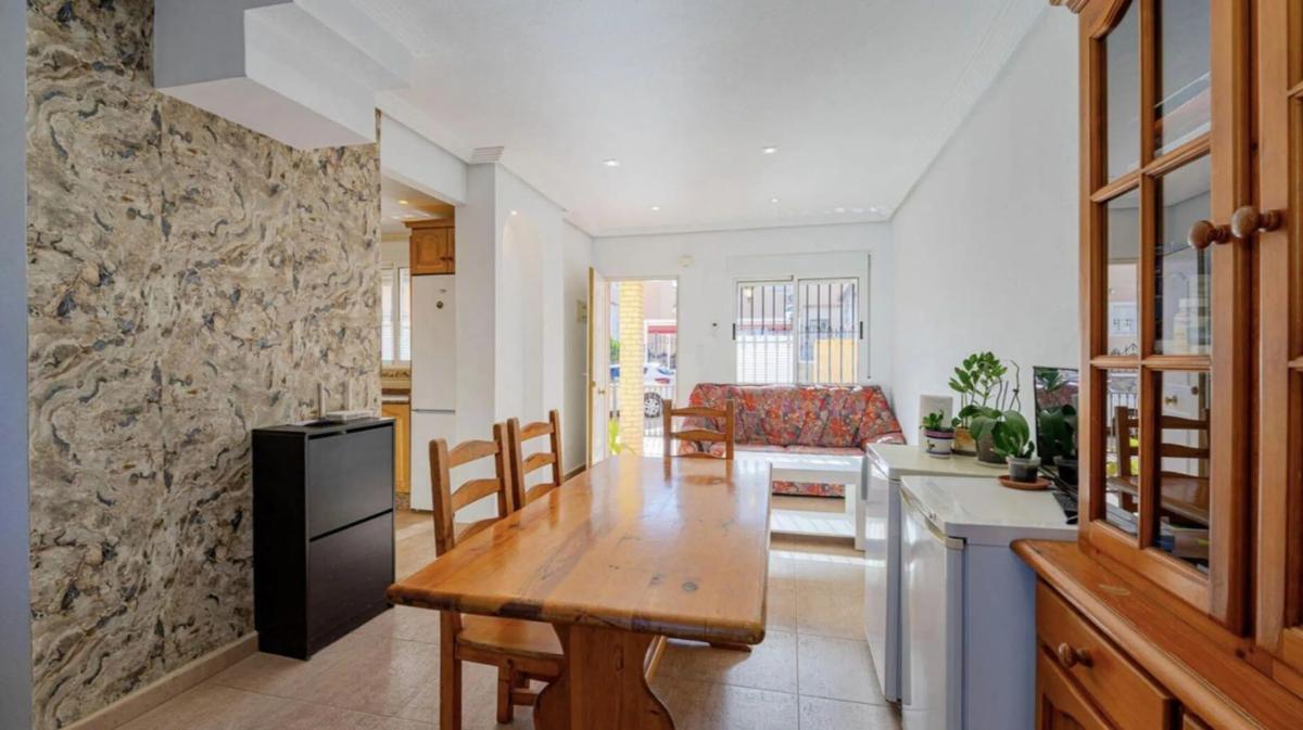 Продажа таунхауса в  Calle Trepadora , Ориуэла photo 3