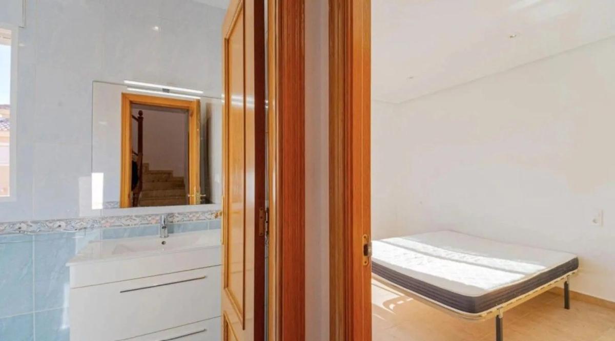 Sale of townhouse in Calle 35 la Florida , Orihuela photo 5