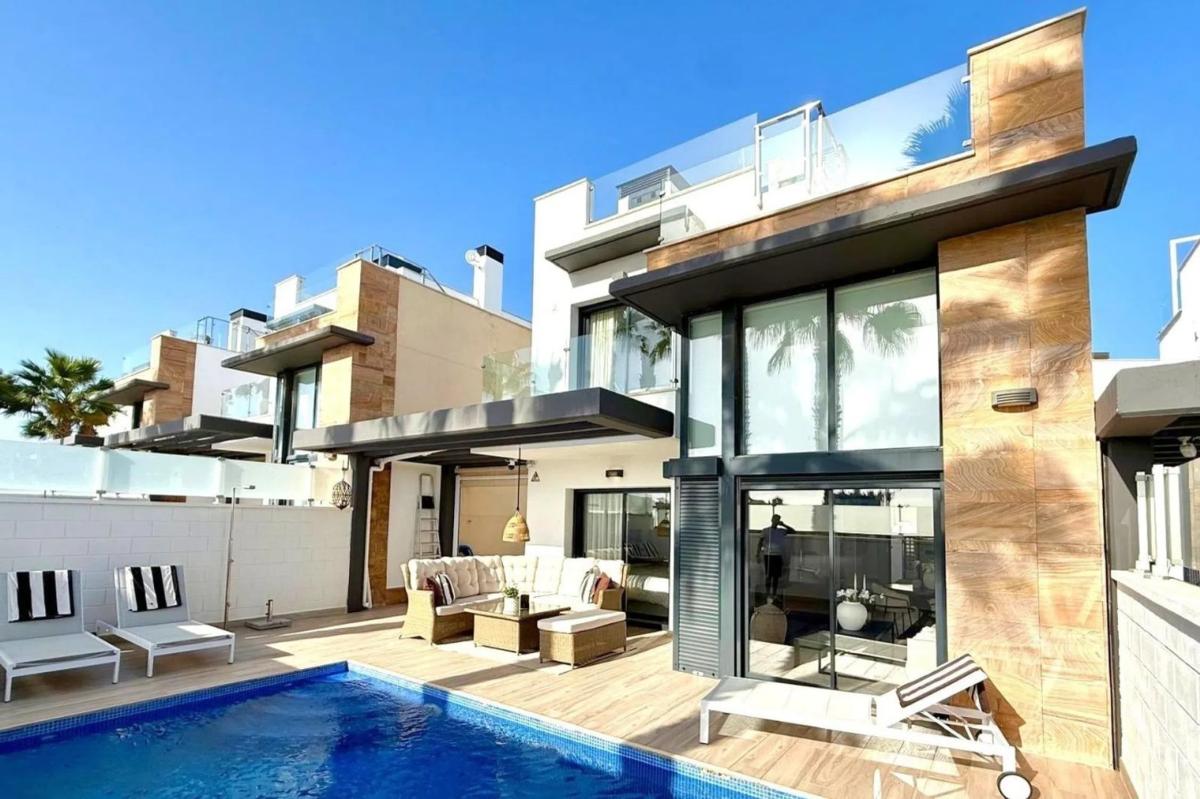 Sale of independent chalet in Barrio Los Dolses, Orihuela
photo 5