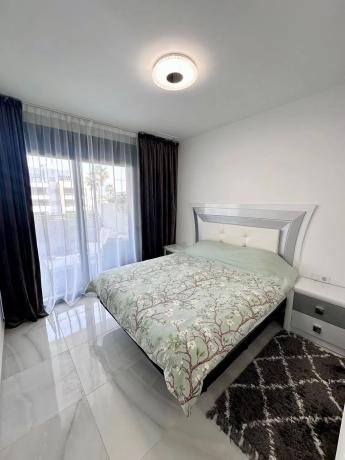 Venta de piso en Barrio Playa Flamenca, Orihuela
 photo 1