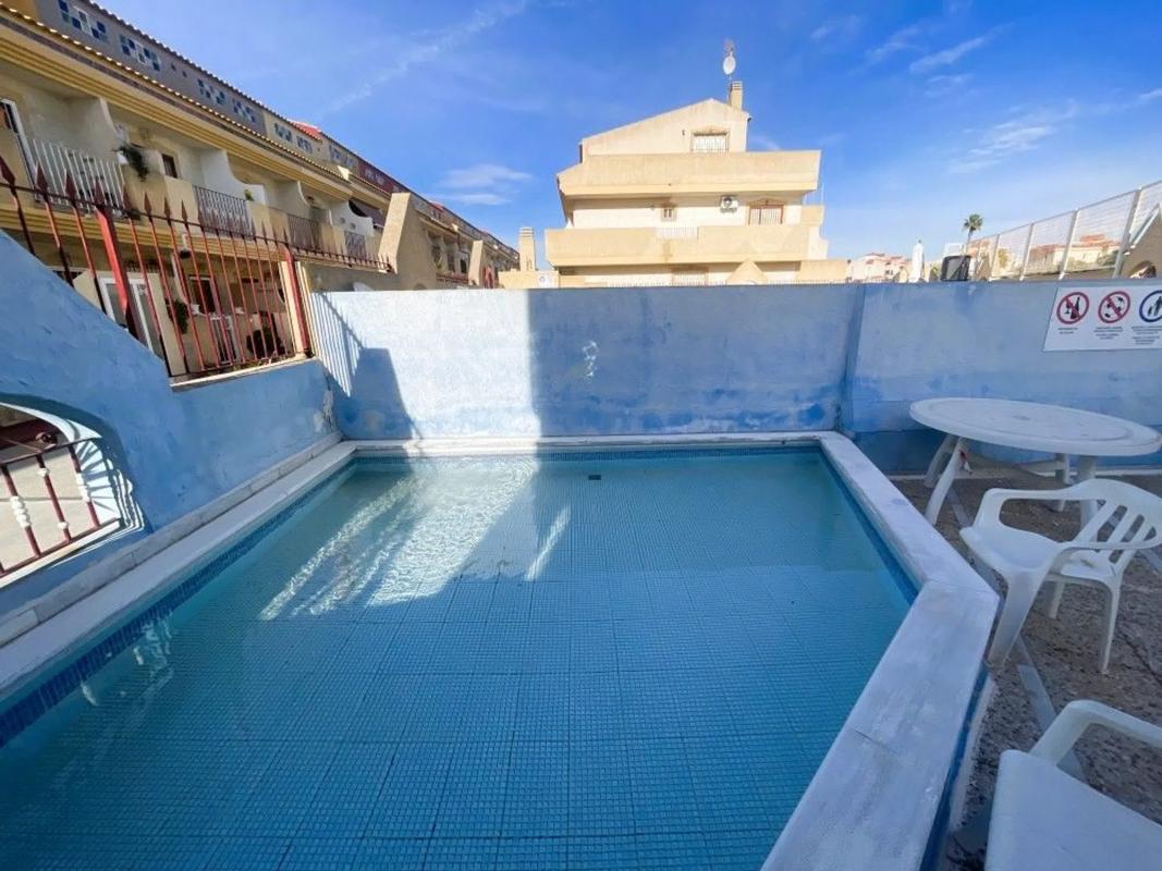 Venta de chalet adosado en  Calle Nicolás de Bussi , Orihuela photo 2
