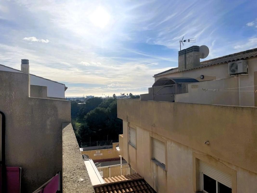 Venta de chalet adosado en  Calle Nicolás de Bussi , Orihuela photo 3