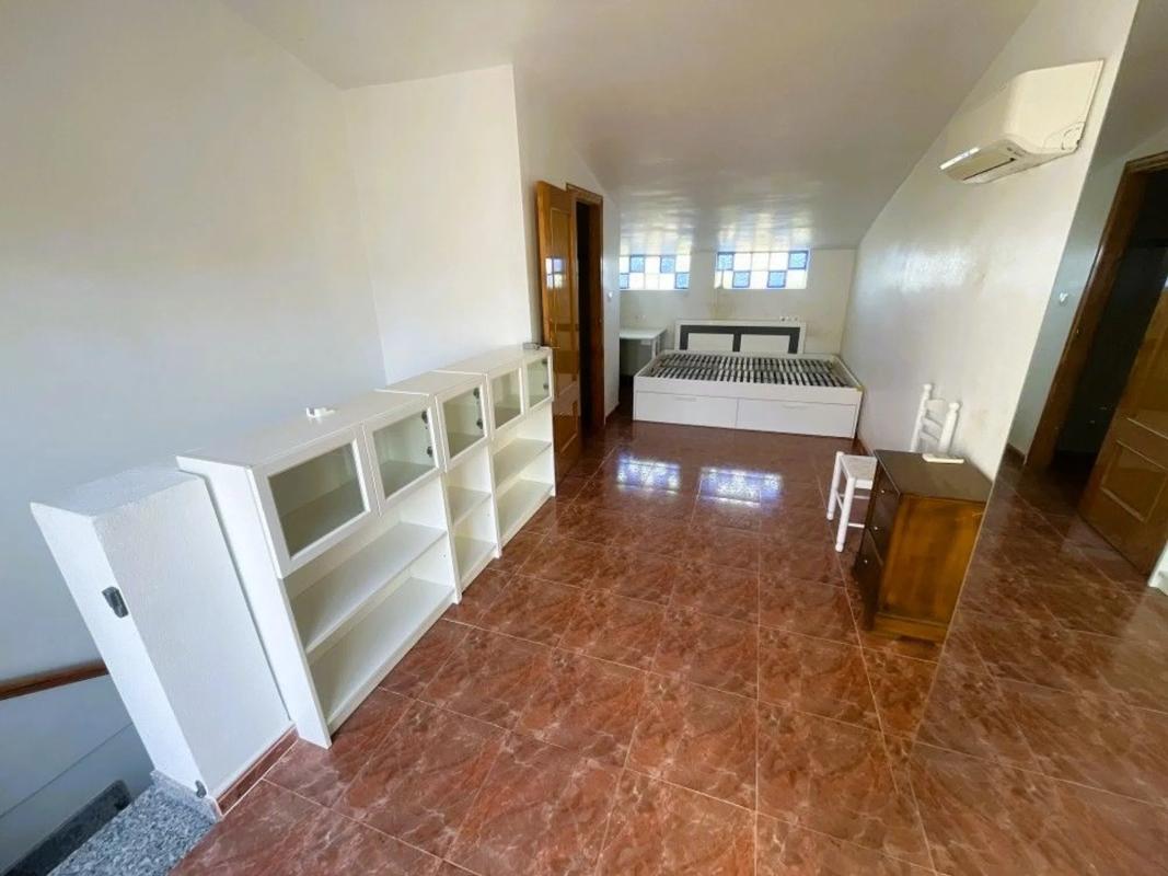 Venta de chalet adosado en  Calle Nicolás de Bussi , Orihuela photo 4
