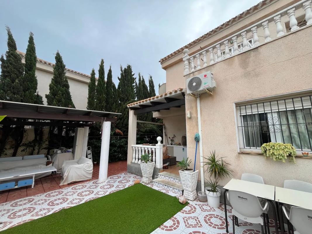 Properties for sale and rent in Spain photo 1