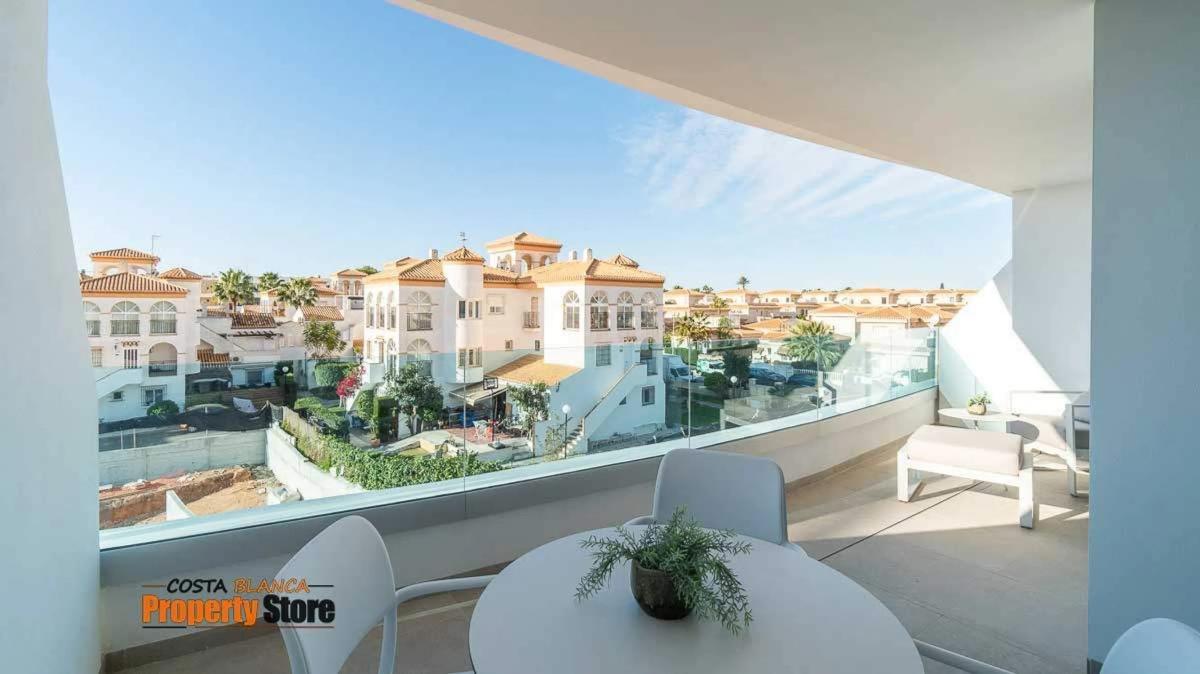 Venta de piso en Barrio Playa Flamenca, Orihuela
 photo 2