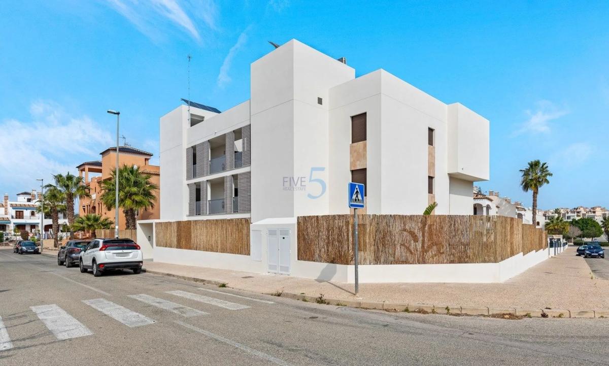 Venta de piso en Barrio Villamartín, Orihuela
photo 2