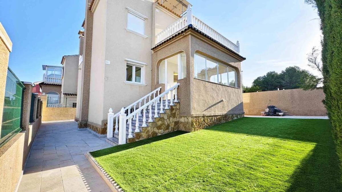 Venta de chalet independiente en Calle Bidasoa, 1, Orihuela
photo 5