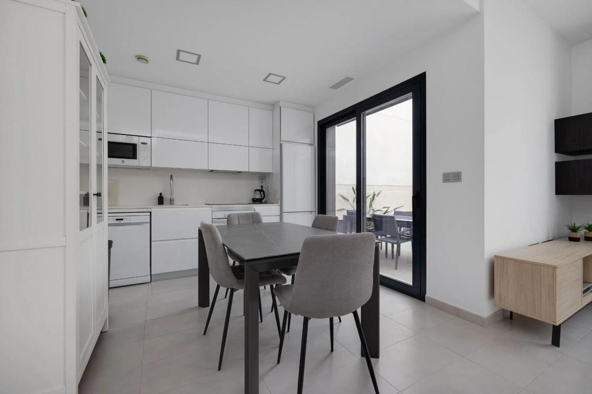 Продажа отдельного шале в  Barrio Villamartín, Ориуэла photo 3