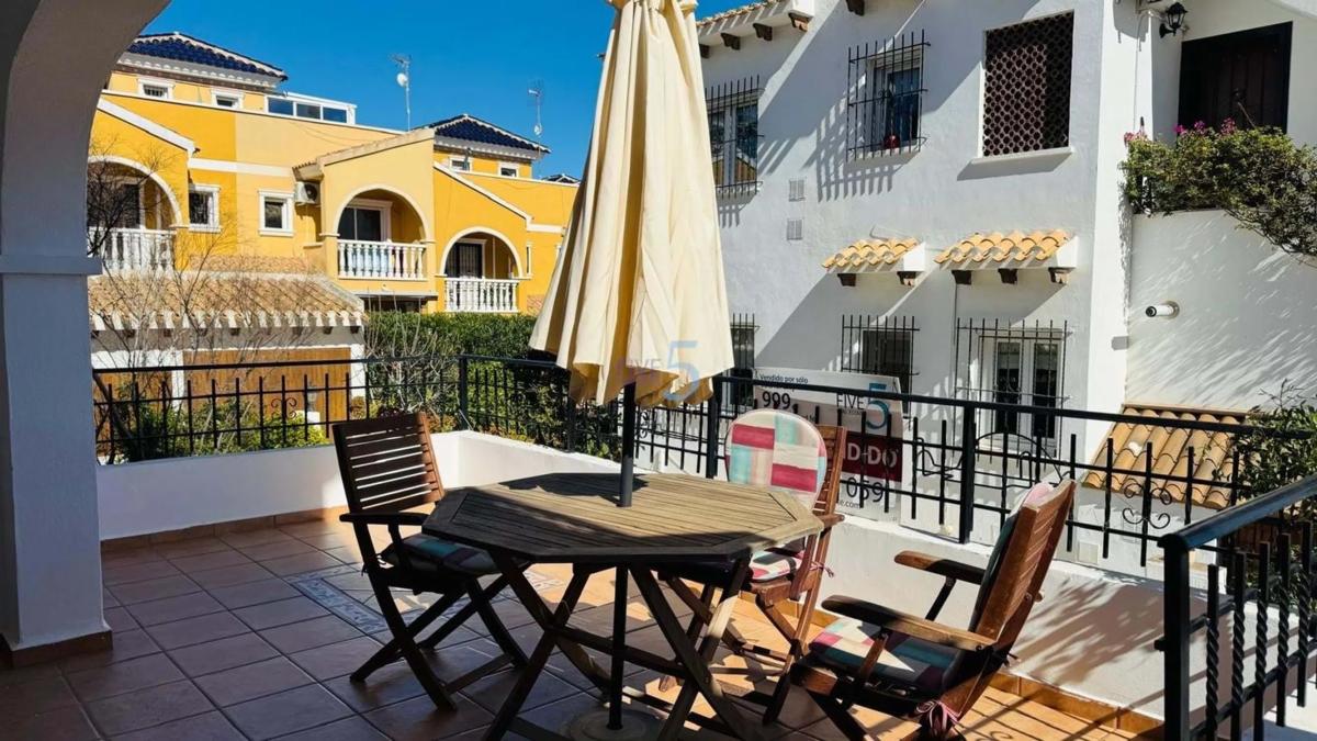 Venta de piso en Barrio Villamartín, Orihuela
 photo 3