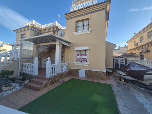 Sprzedaż mieszkania w Barrio Villamartín, Orihuela
photo 1